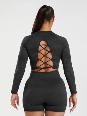 Gymshark Adapt Camo Seamless Lace-Up Back Long Sleeve Crop Top